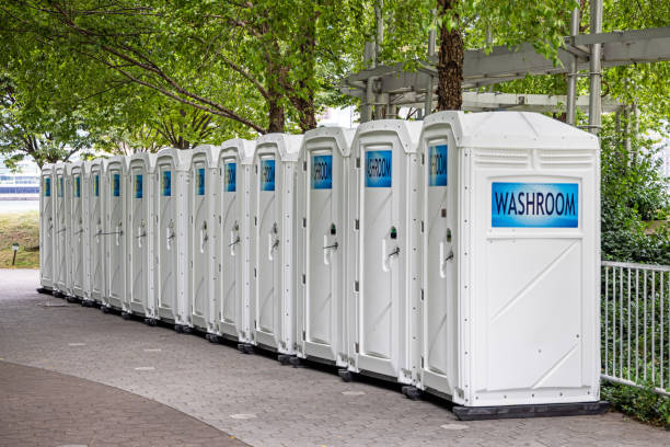 Best Portable restroom trailer rental  in Burien, WA